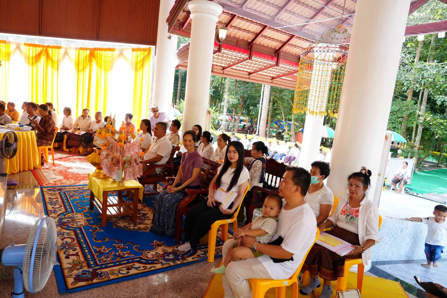 ภาพร่วมพิธีกรรมวัดป่าโคกหนองแซง