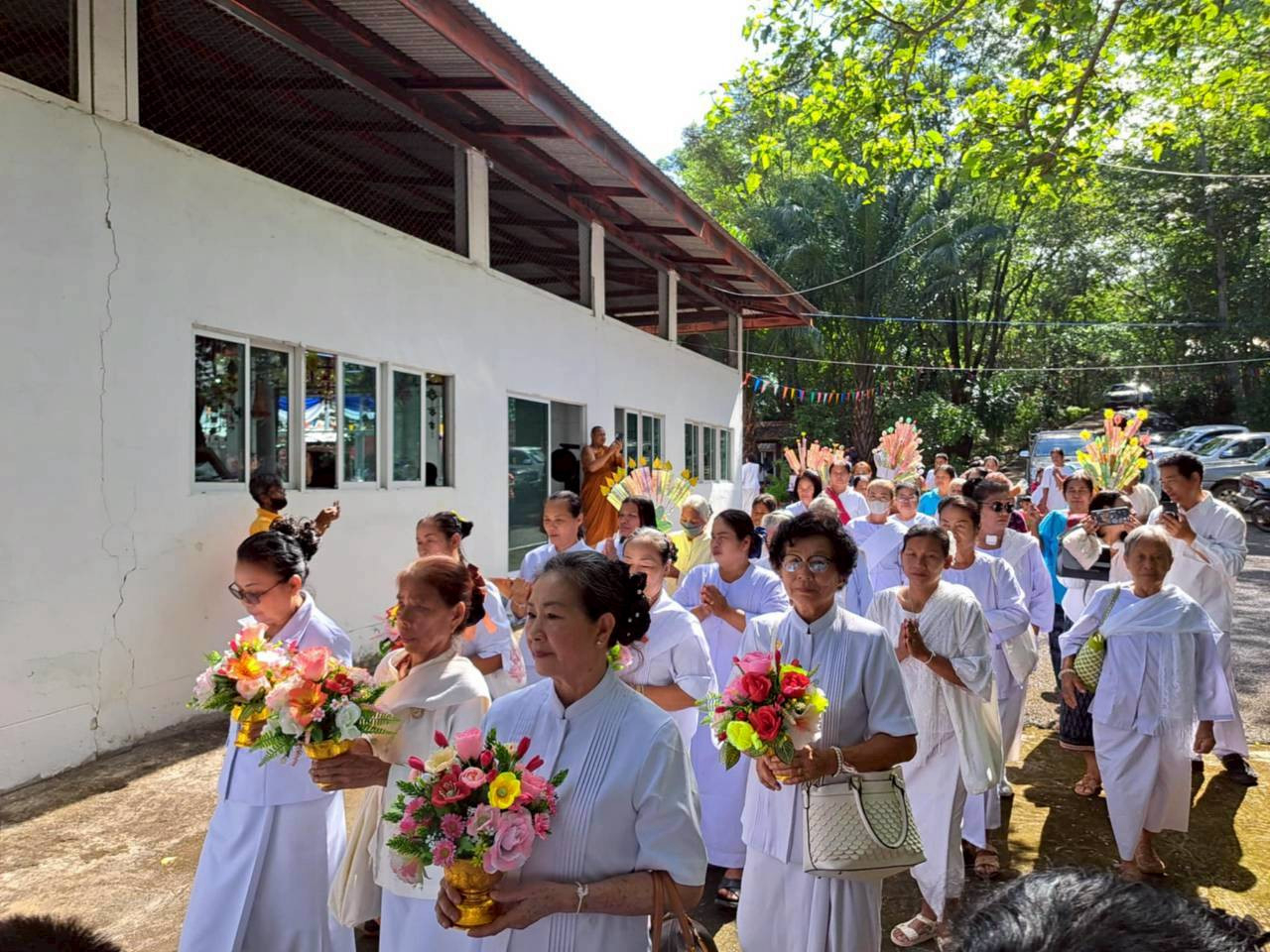 ภาพร่วมพิธีกรรมวัดดอยนางหงษ์ภาวนา