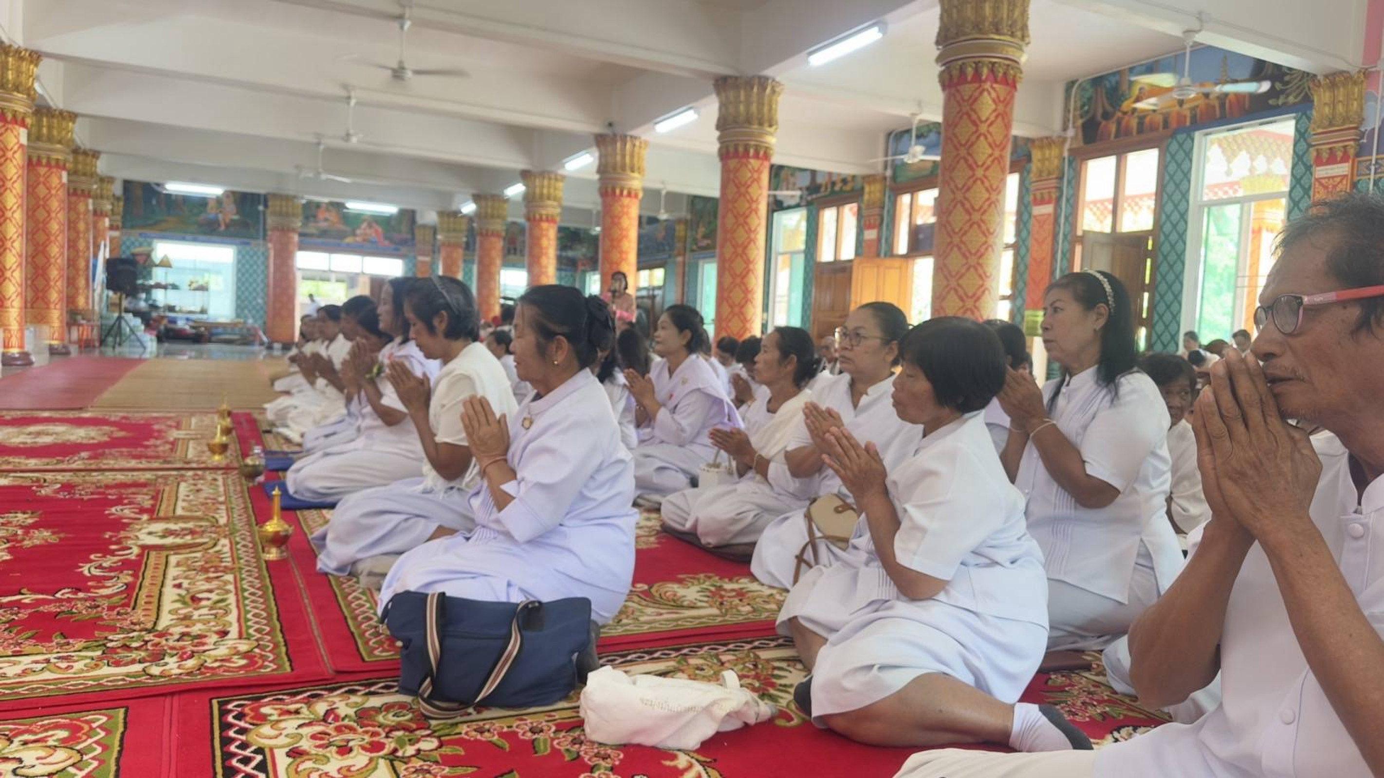 ภาพร่วมพิธีกรรมวัดลำดวน