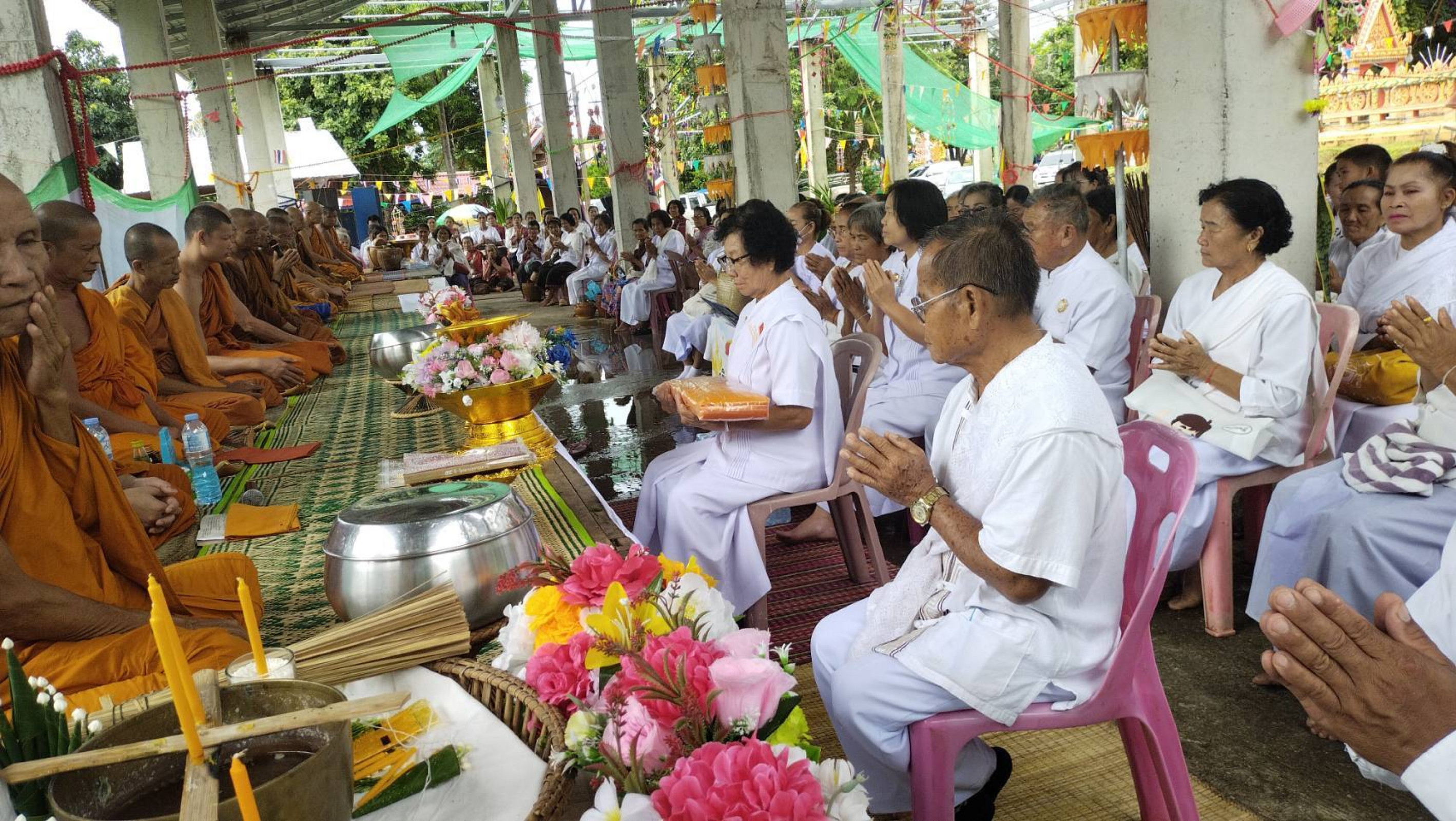 ภาพร่วมพิธีกรรมวัดอัมพรสะอาดชัยศรี