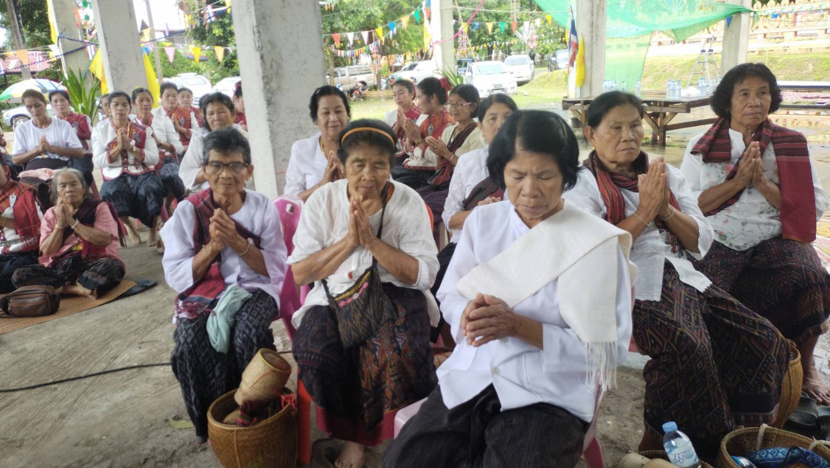 ภาพร่วมพิธีกรรมวัดอัมพรสะอาดชัยศรี