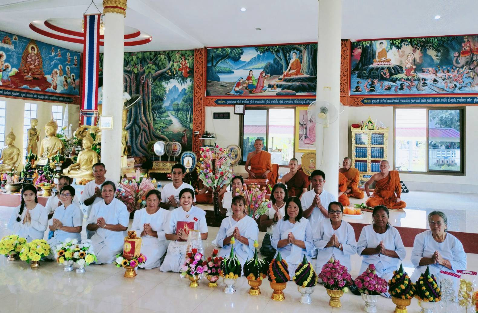 ภาพร่วมพิธีกรรมวัดฉิมพลีวัลย์