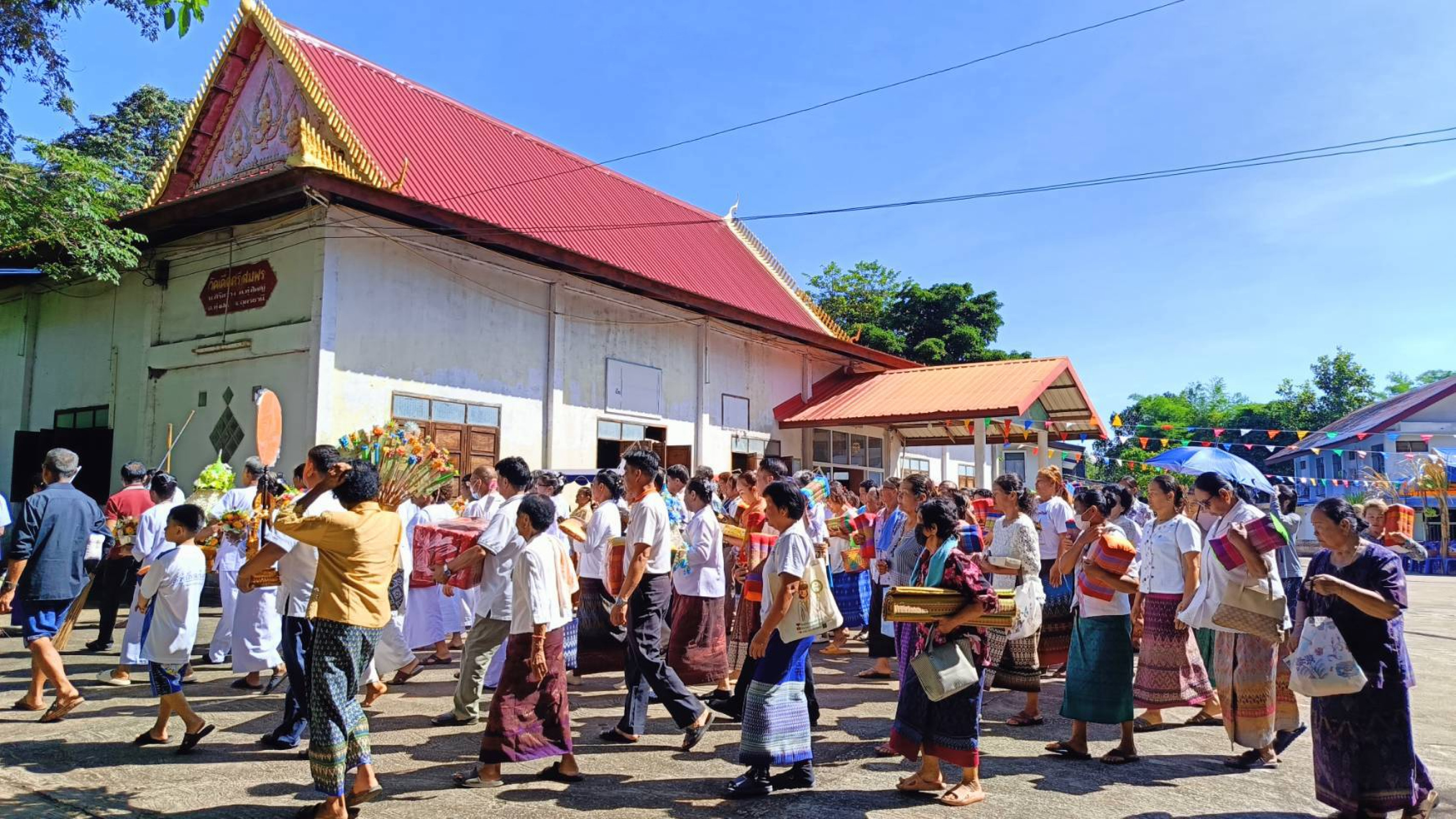 ภาพร่วมพิธีกรรมวัดศรีสมพร