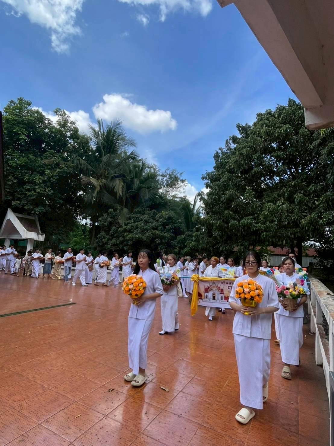 ภาพร่วมพิธีกรรมวัดโนนม่วง