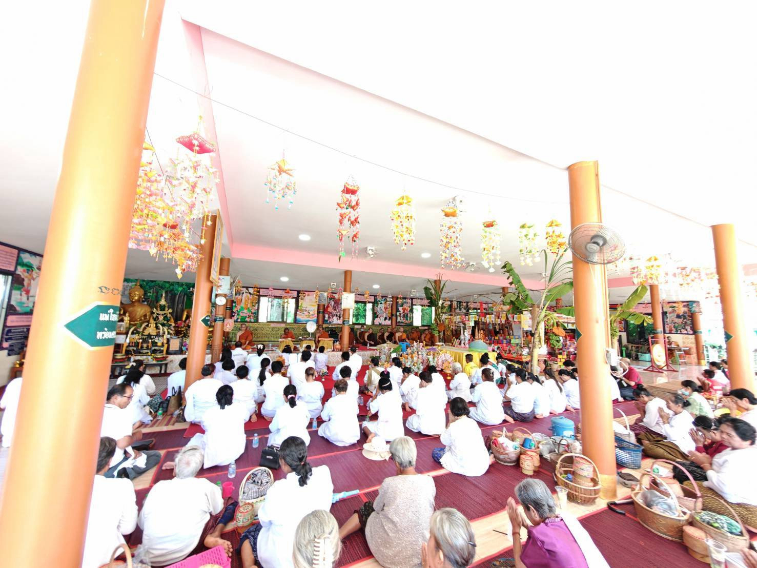 ภาพร่วมพิธีกรรมวัดสว่างดงยาง