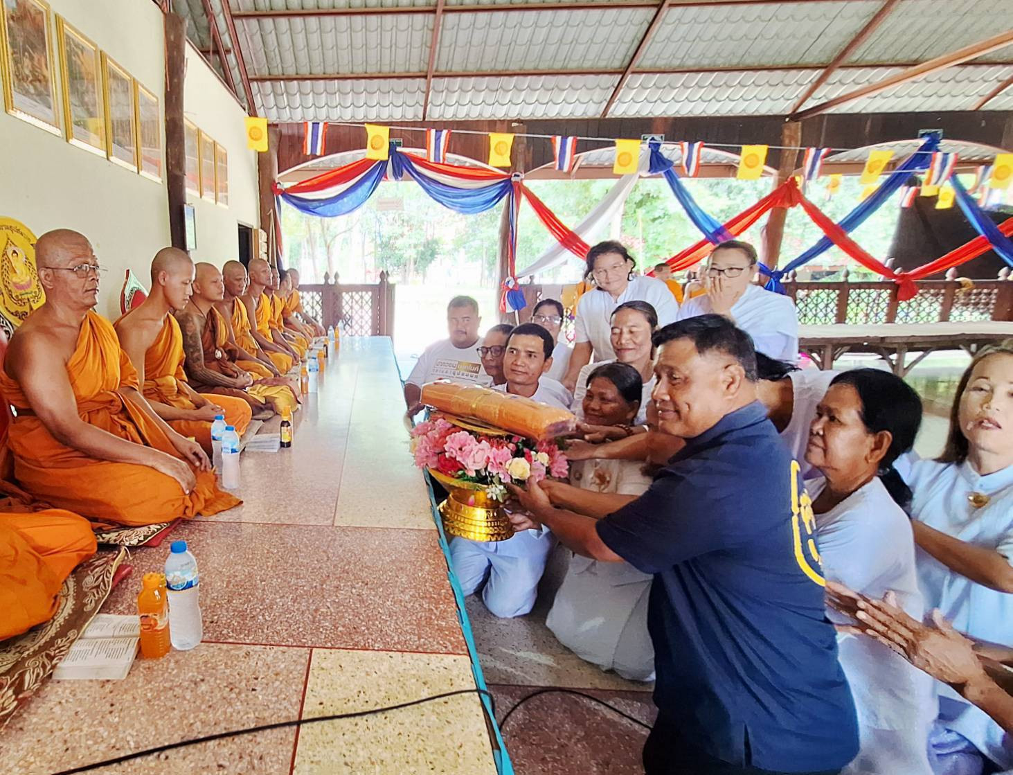 ภาพร่วมพิธีกรรมวัดโคกขมิ้น