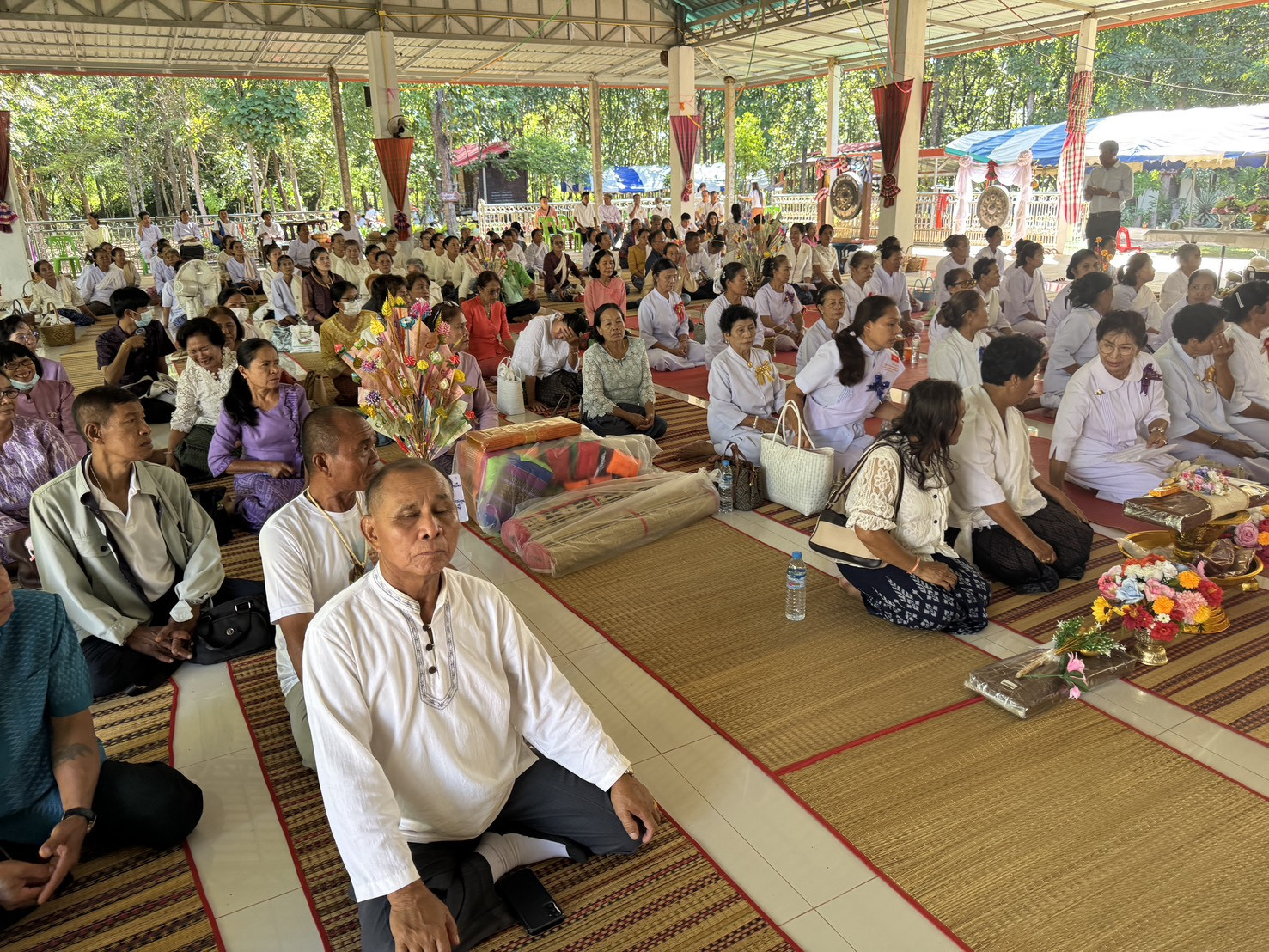 ภาพร่วมพิธีกรรมวัดป่าวิเวกธรรมคุณ