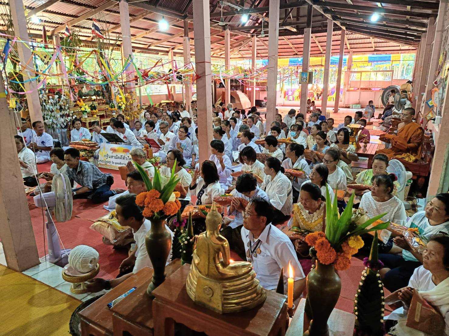 ภาพร่วมพิธีกรรมวัดป่าสันติธรรมมิกาวาส