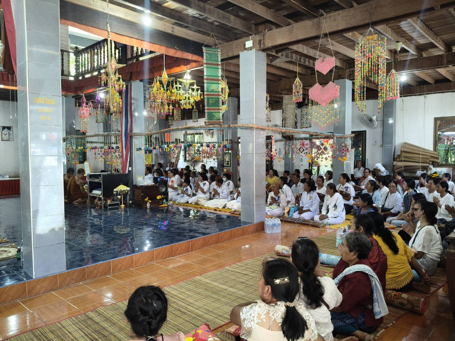 ภาพร่วมพิธีกรรมวัดชัยมงคล