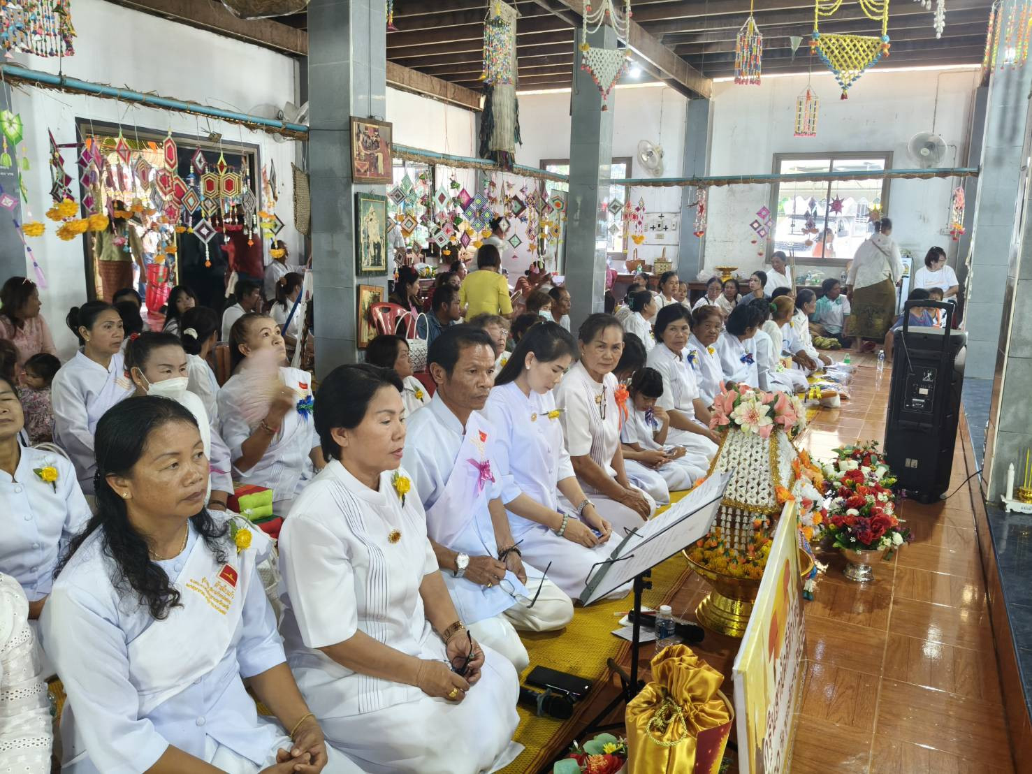 ภาพร่วมพิธีกรรมวัดชัยมงคล