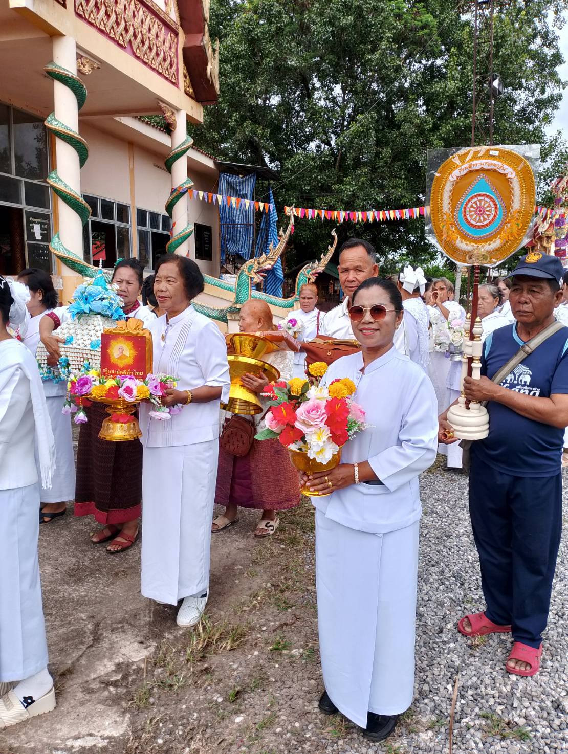 ภาพร่วมขบวนกฐินวัดศรีบุญเรือง