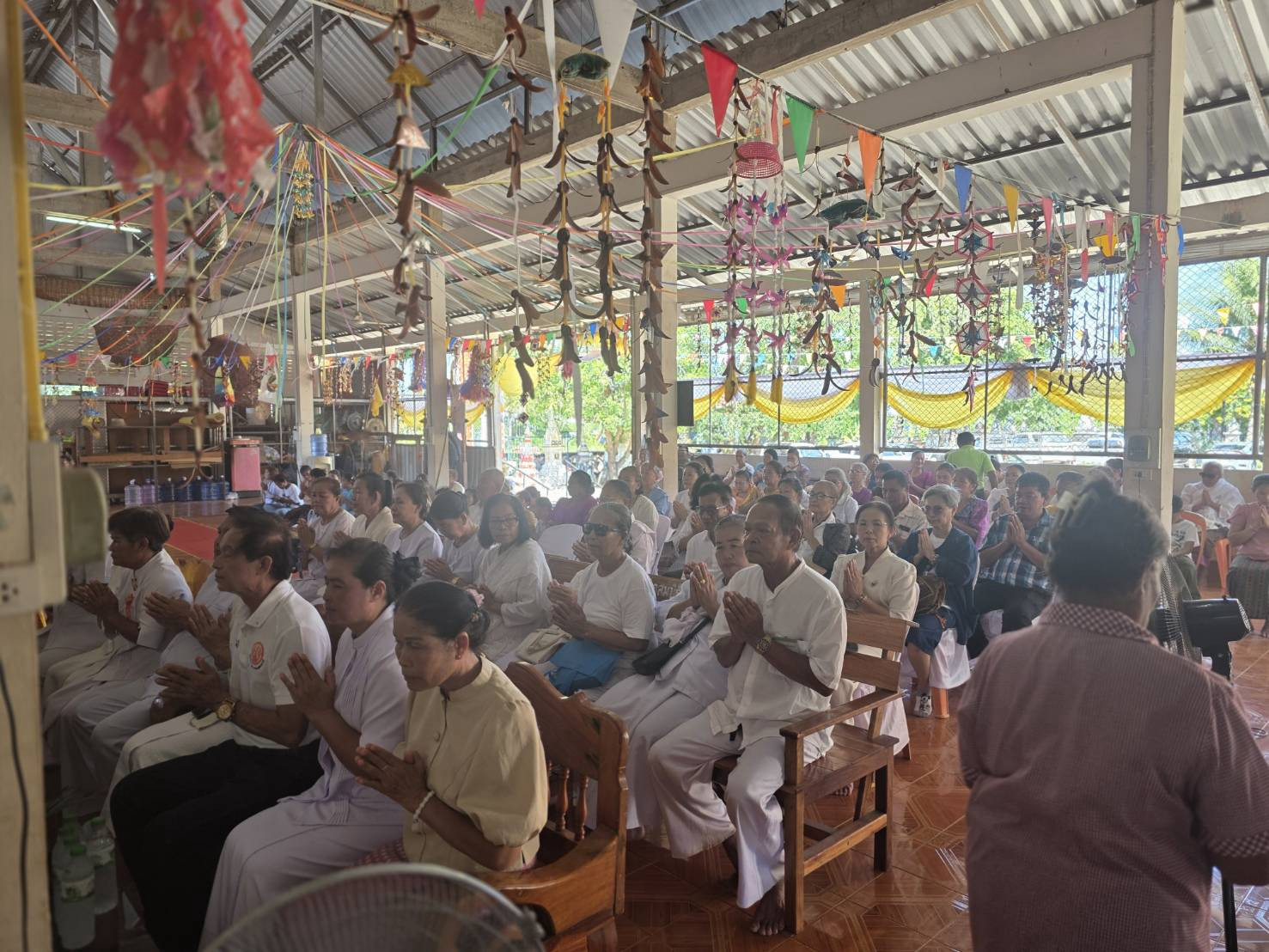 ภาพร่วมพิธีกรรมวัดโพธิ์ชัยบ้านงอย-เลิงทอง