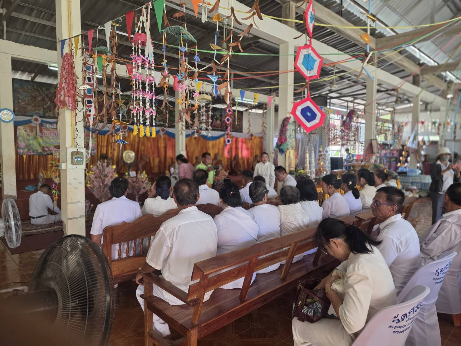 ภาพร่วมพิธีกรรมวัดโพธิ์ชัยบ้านงอย-เลิงทอง