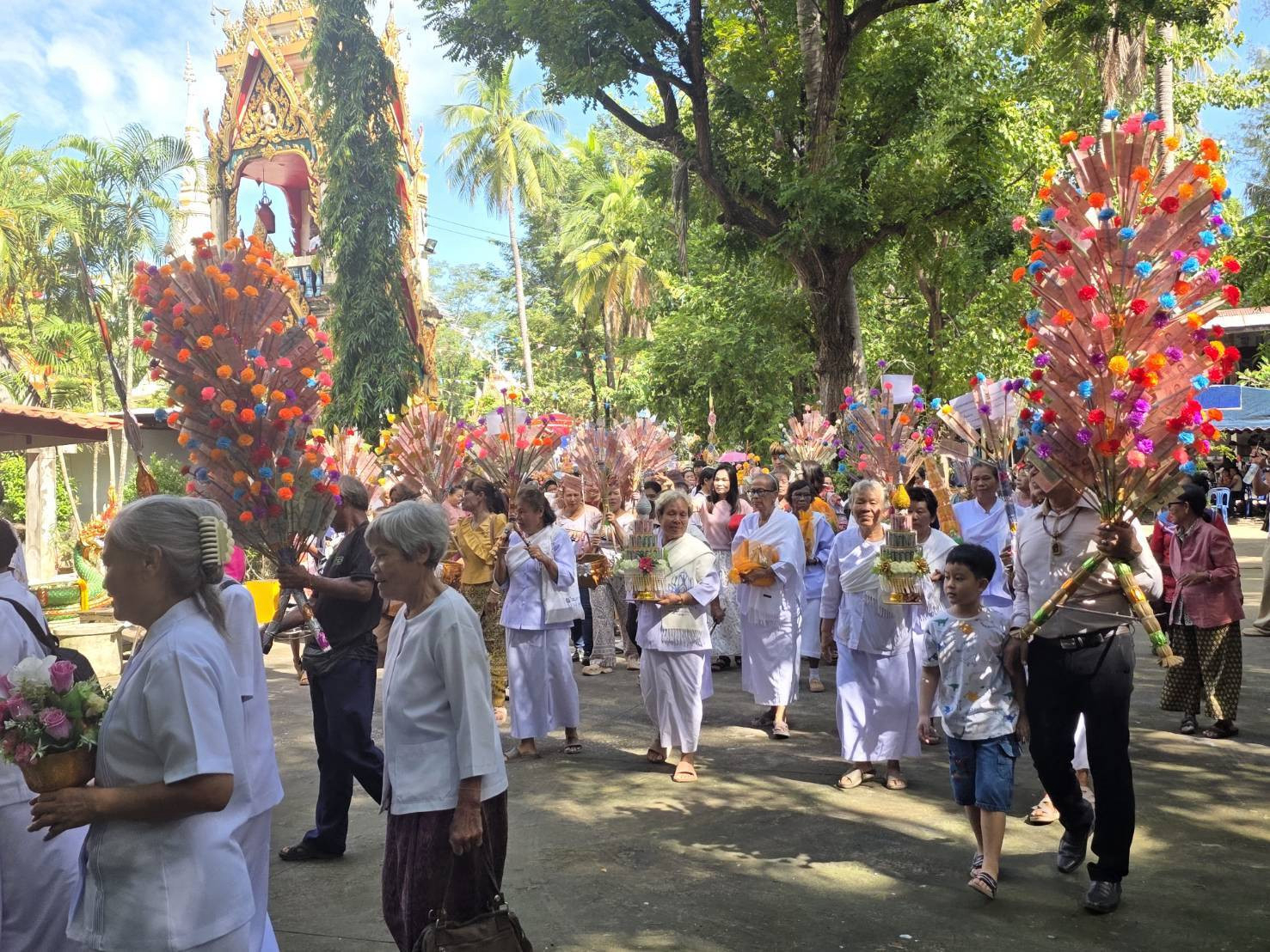 ภาพร่วมพิธีกรรมวัดโนนสวรรค์