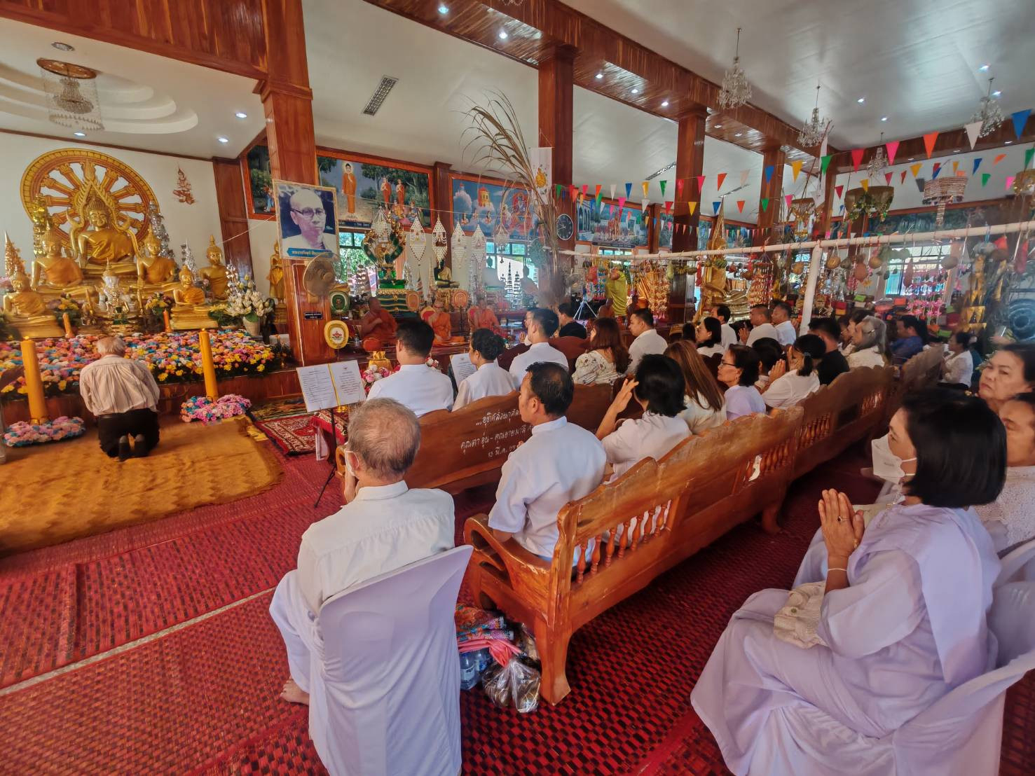 ภาพร่วมพิธีกรรมวัดสีหนาทศาสดาราม