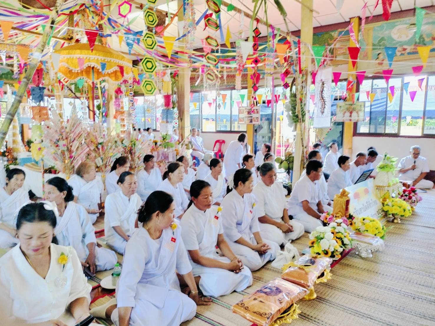 ภาพร่วมพิธีกรรมวัดอุทกโสภาราม