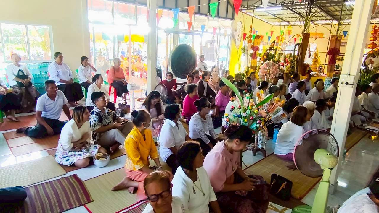 ภาพร่วมพิธีกรรมวัดป่าโบราณดอนสิม