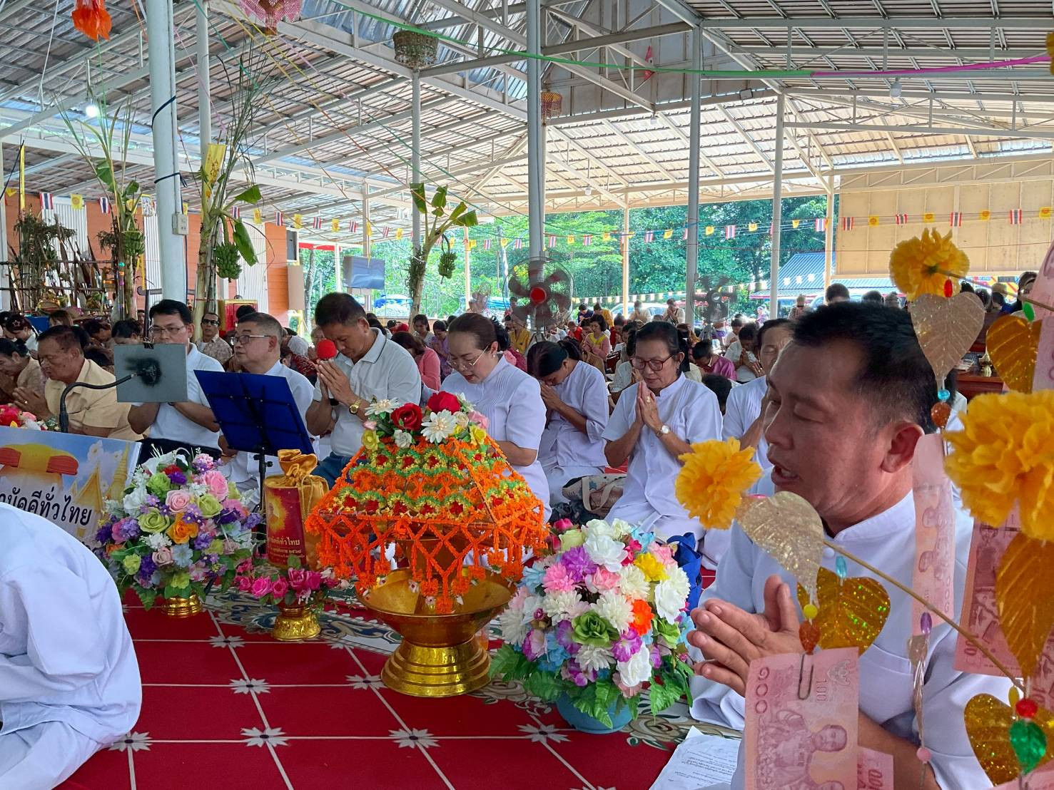 ภาพร่วมพิธีกรรมวัดป่าวิเวกโนนแคน