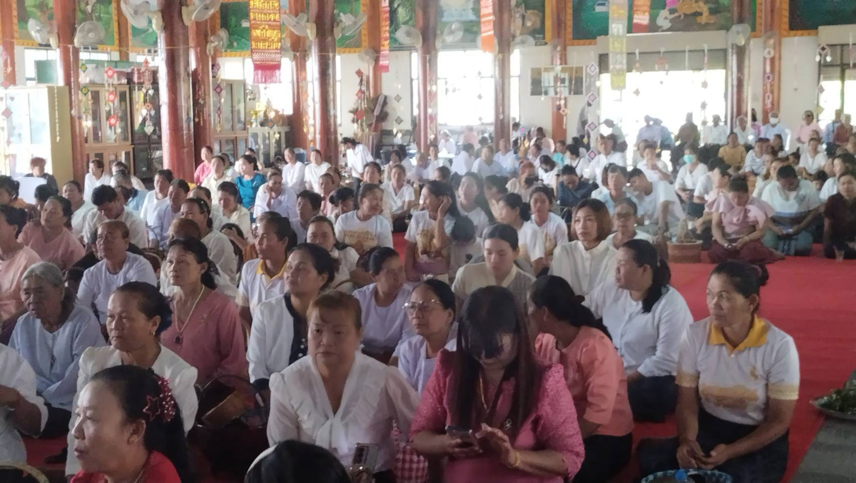 ภาพร่วมพิธีกรรมวัดศรีสง่าวธาราม