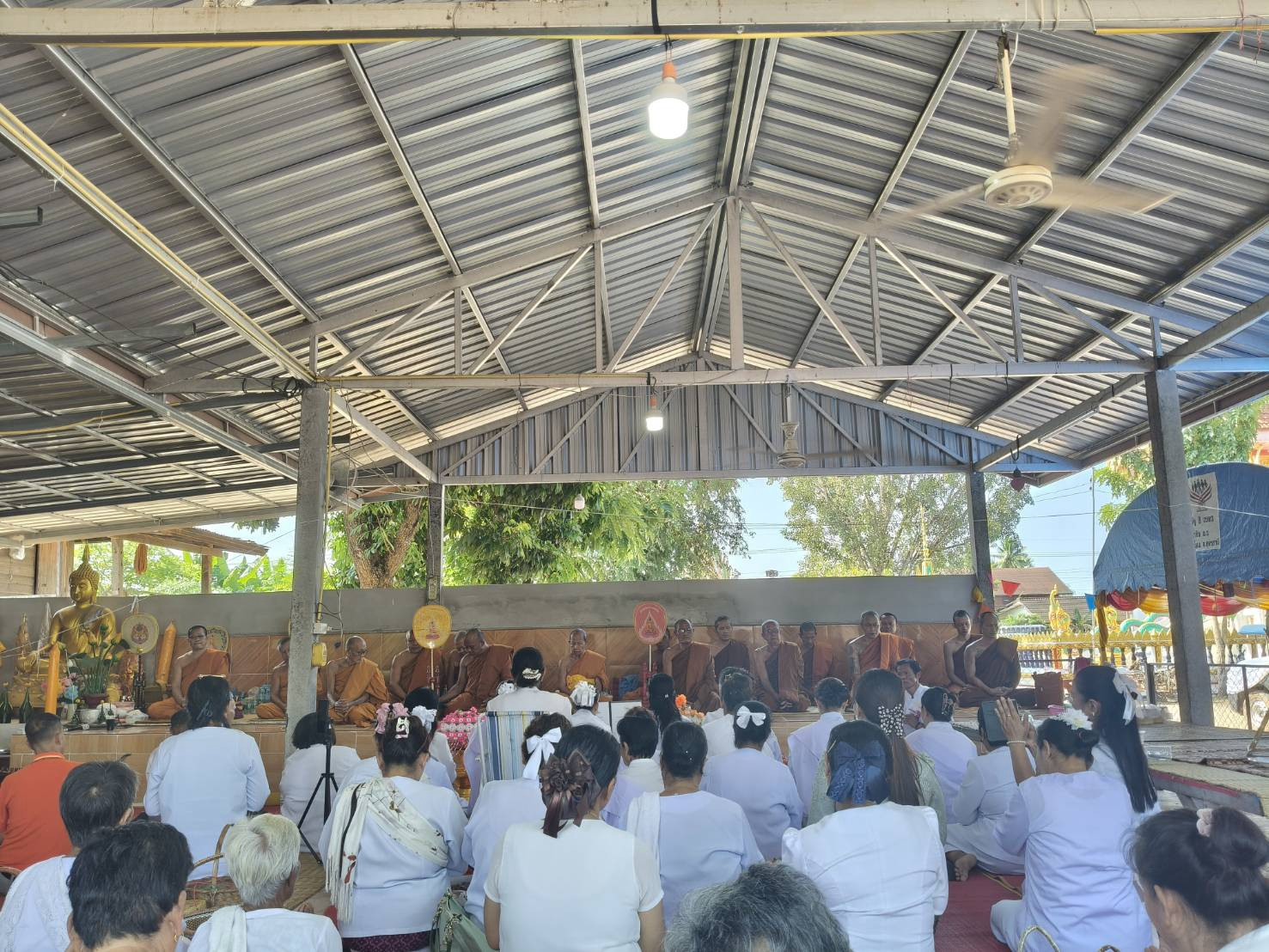 ภาพร่วมพิธีกรรมวัดเกาะแก้ว