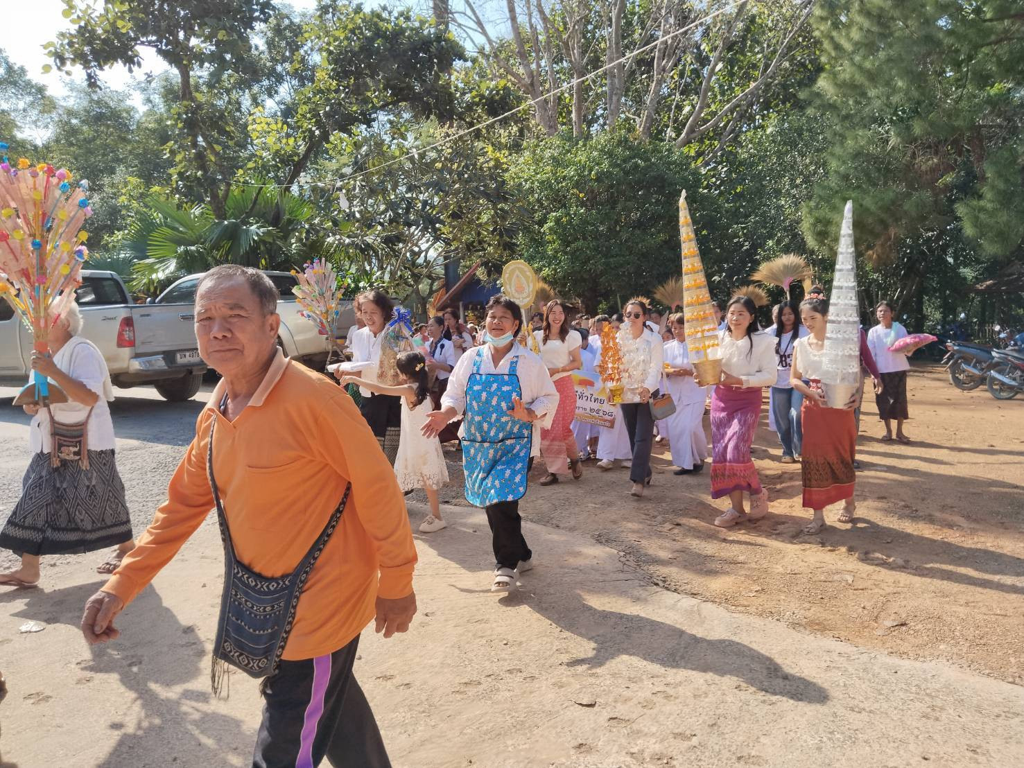 ภาพร่วมพิธีกรรมวัดทวีวิหาร