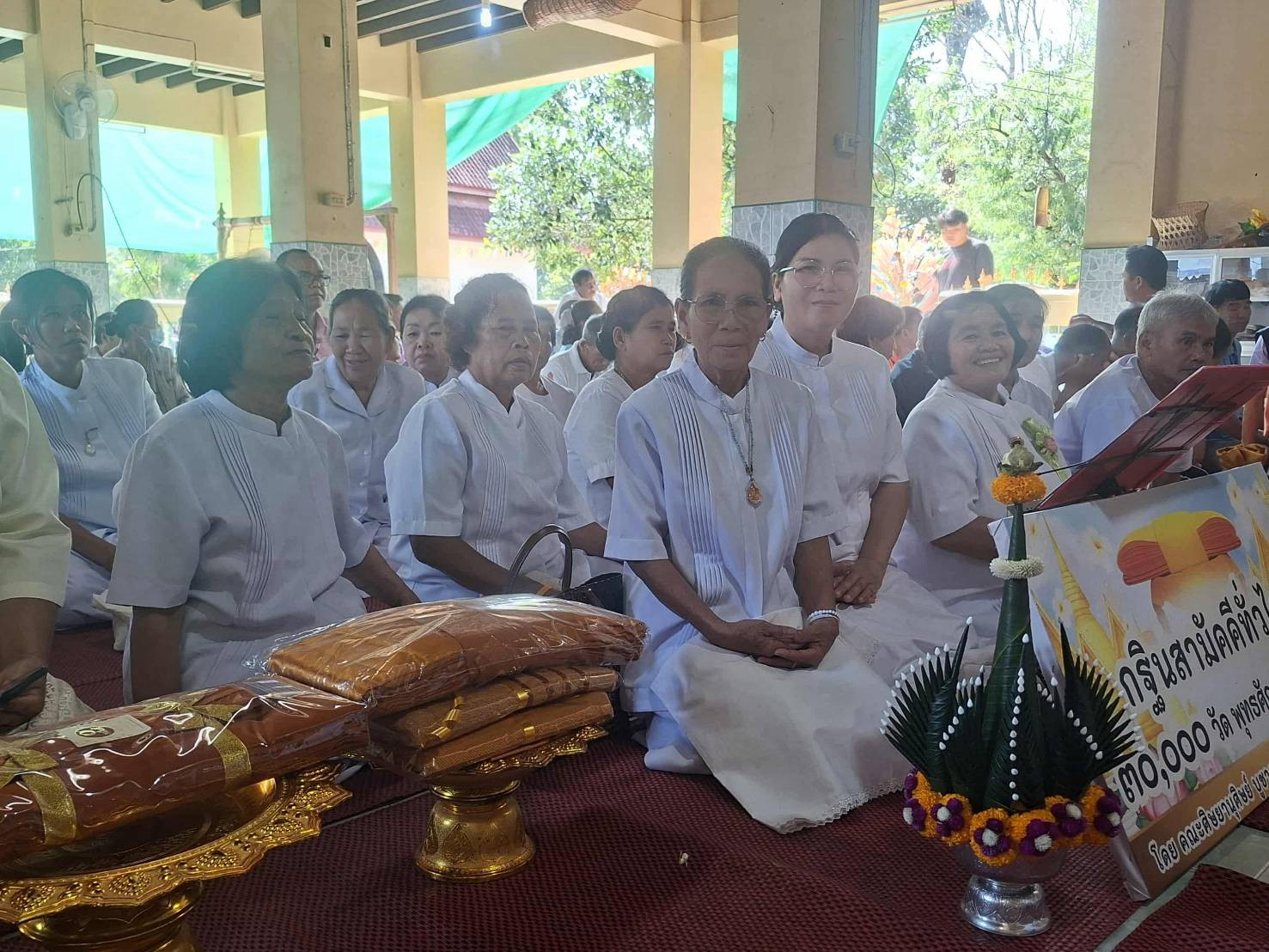 ภาพร่วมพิธีกรรมวัดทวีวิหาร