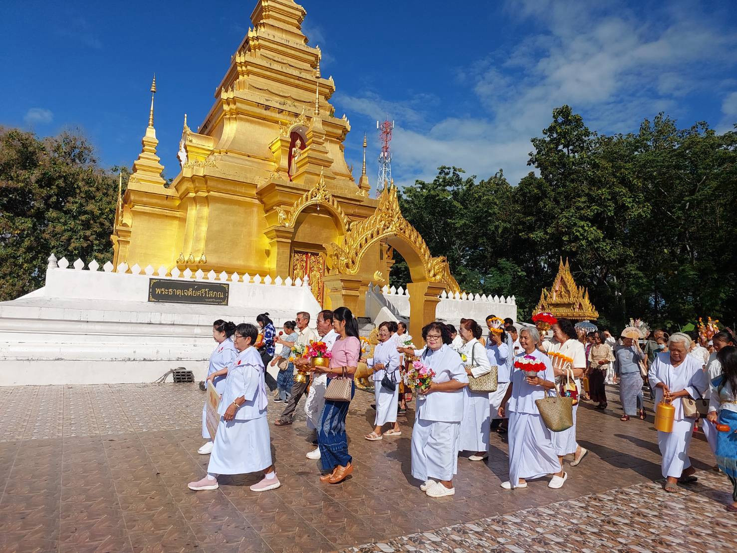 ภาพร่วมขบวนกฐินวัดศิรินทราวาส