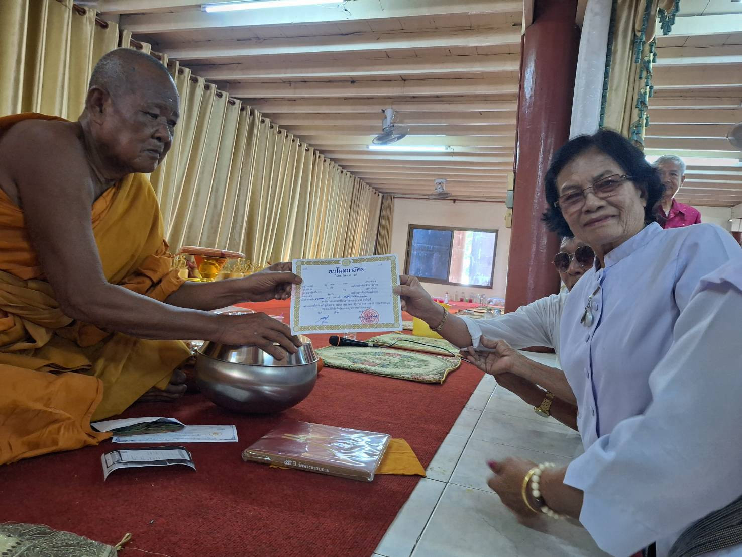 ภาพร่วมพิธีกรรมวัดศิรินทราวาส