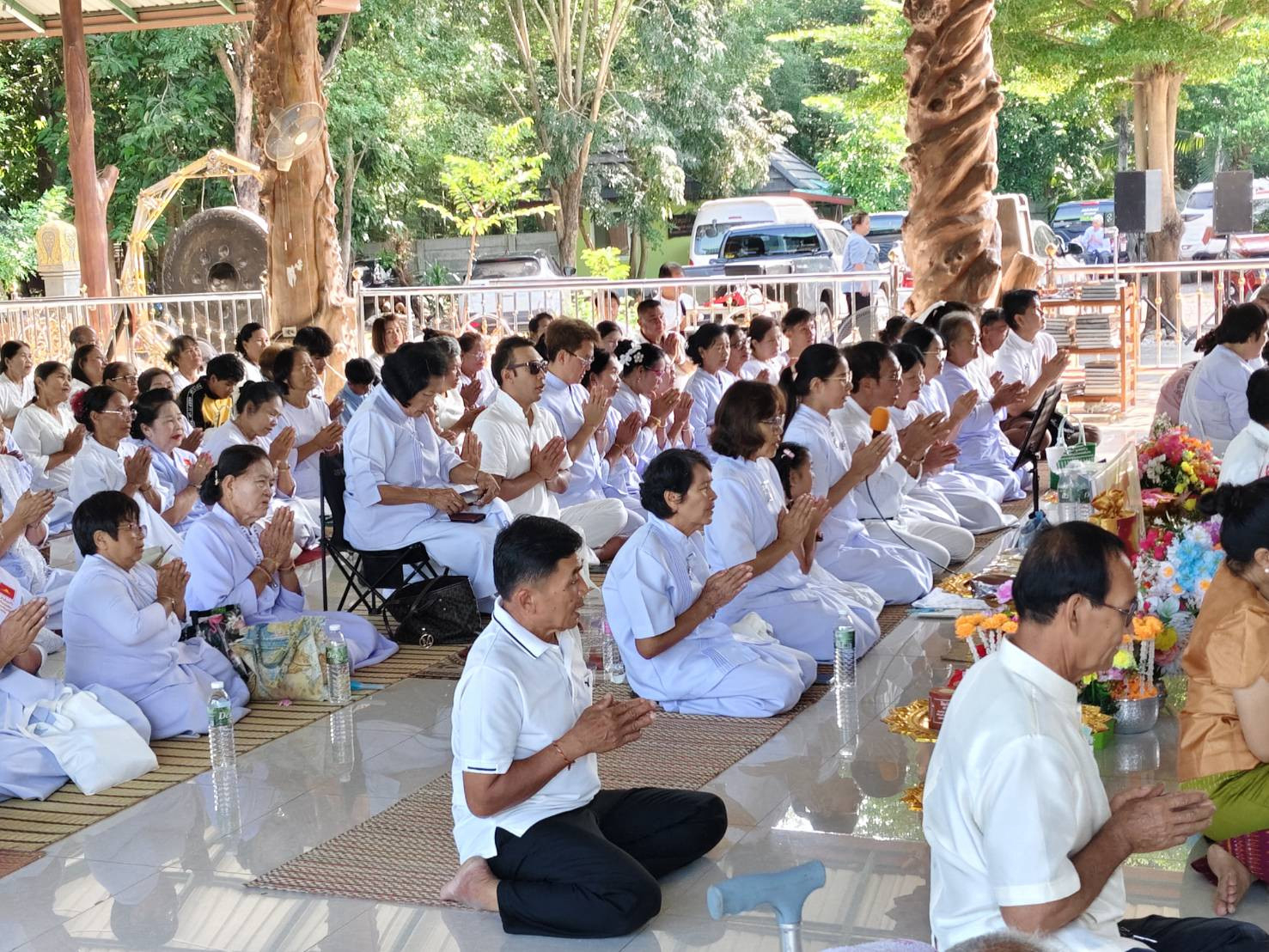 ภาพร่วมพิธีกรรมวัดป่าอินทสิริ