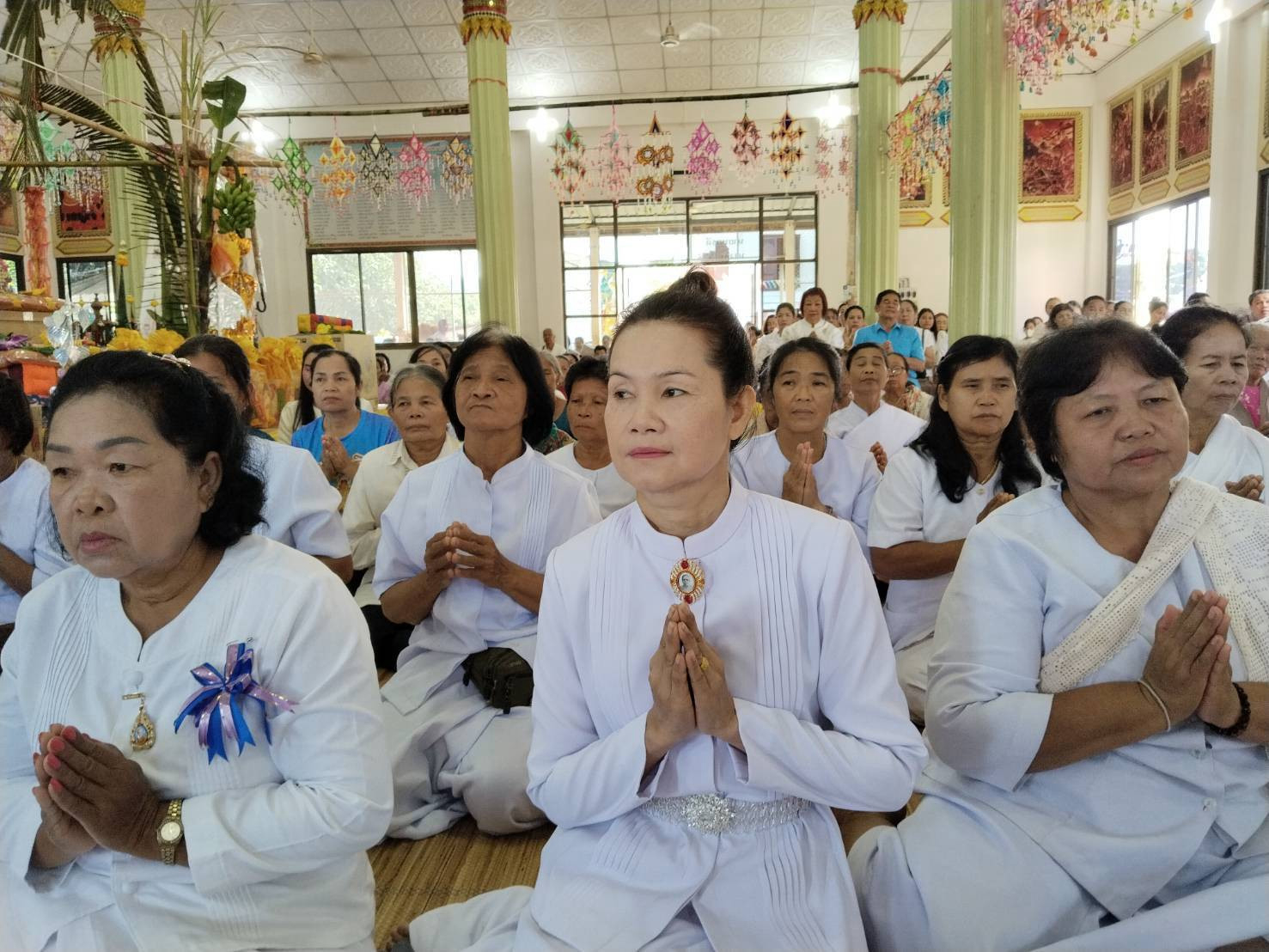 ภาพร่วมพิธีกรรมวัดใหม่สัญญาศิริเขต