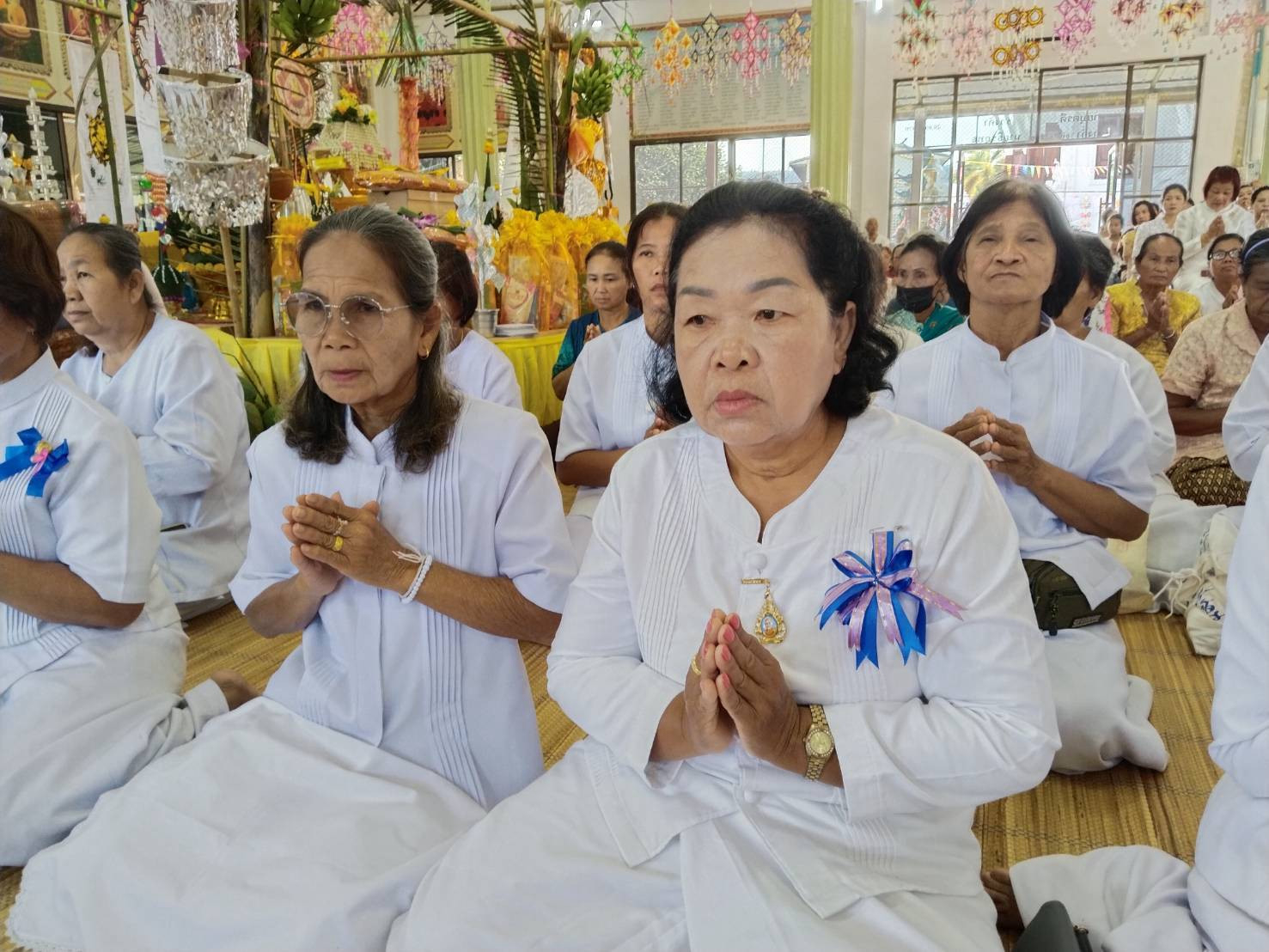 ภาพร่วมพิธีกรรมวัดใหม่สัญญาศิริเขต