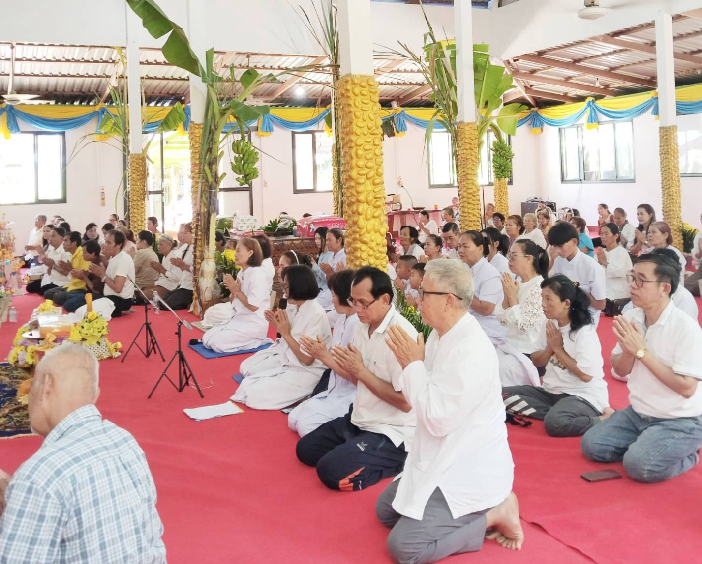 ภาพร่วมพิธีกรรมวัดป่ารัตนมาลี