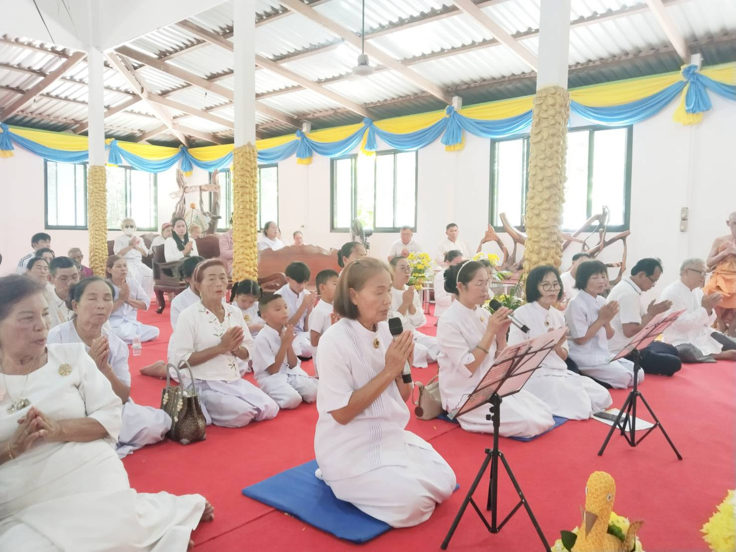 ภาพร่วมพิธีกรรมวัดป่ารัตนมาลี