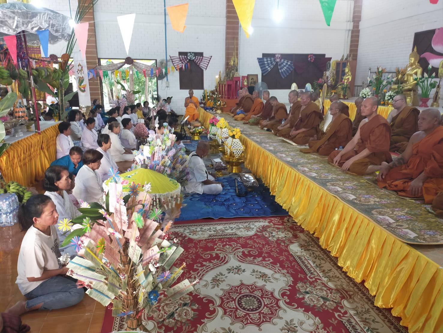 ภาพร่วมพิธีกรรมวัดป่าดงเรือ