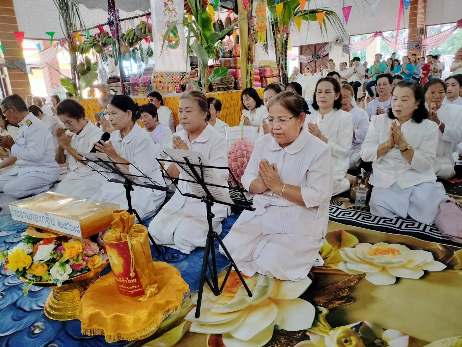 ภาพร่วมพิธีกรรมวัดป่าดงเรือ