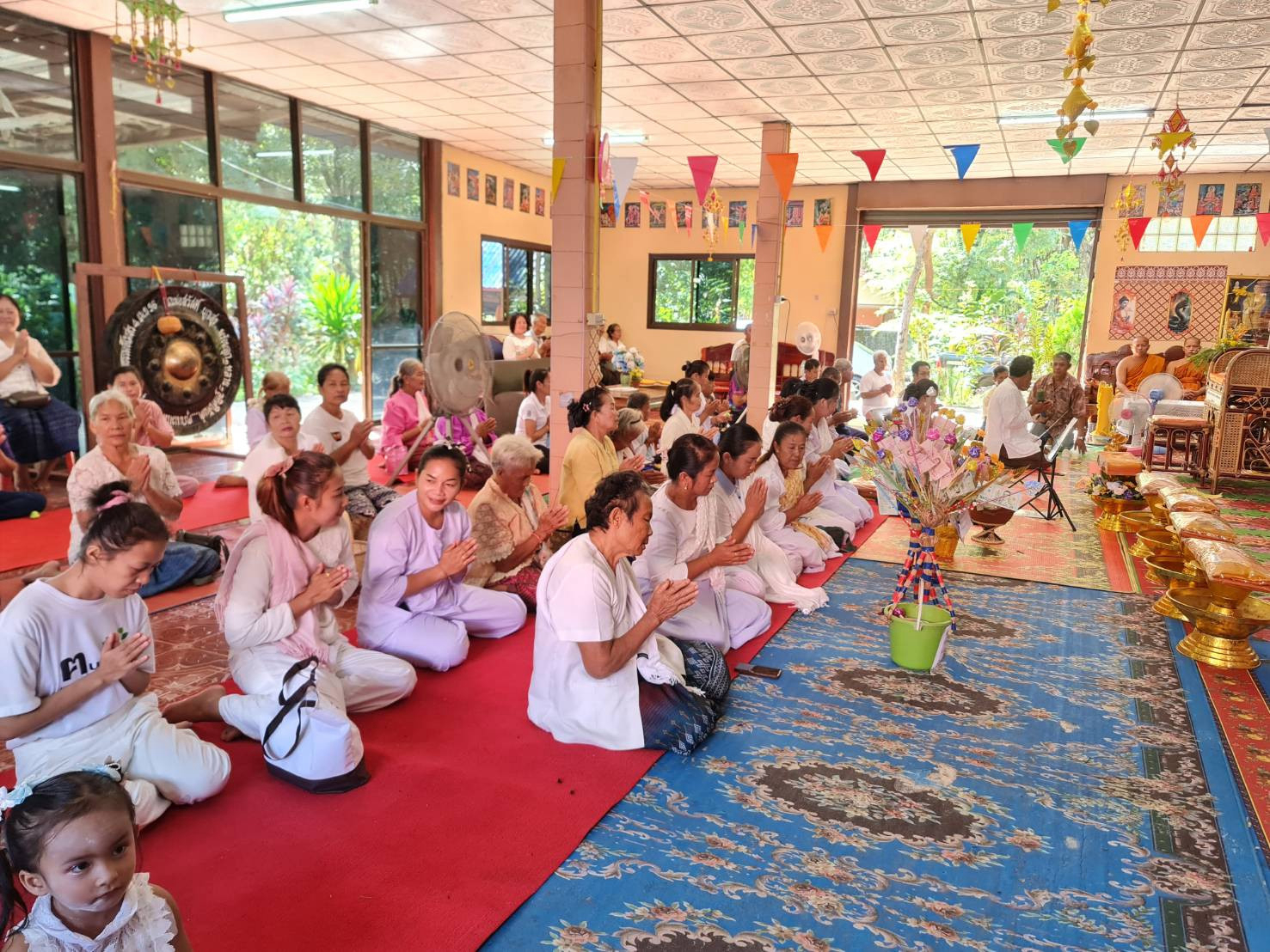 ภาพร่วมพิธีกรรมวัดธรรมสโมสร