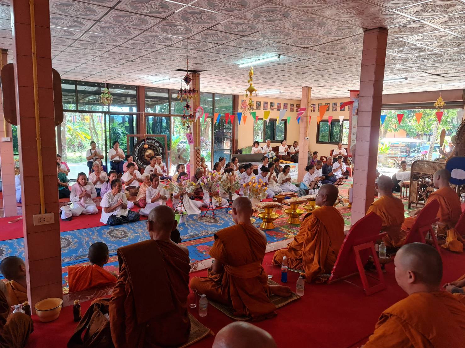 ภาพร่วมพิธีกรรมวัดธรรมสโมสร