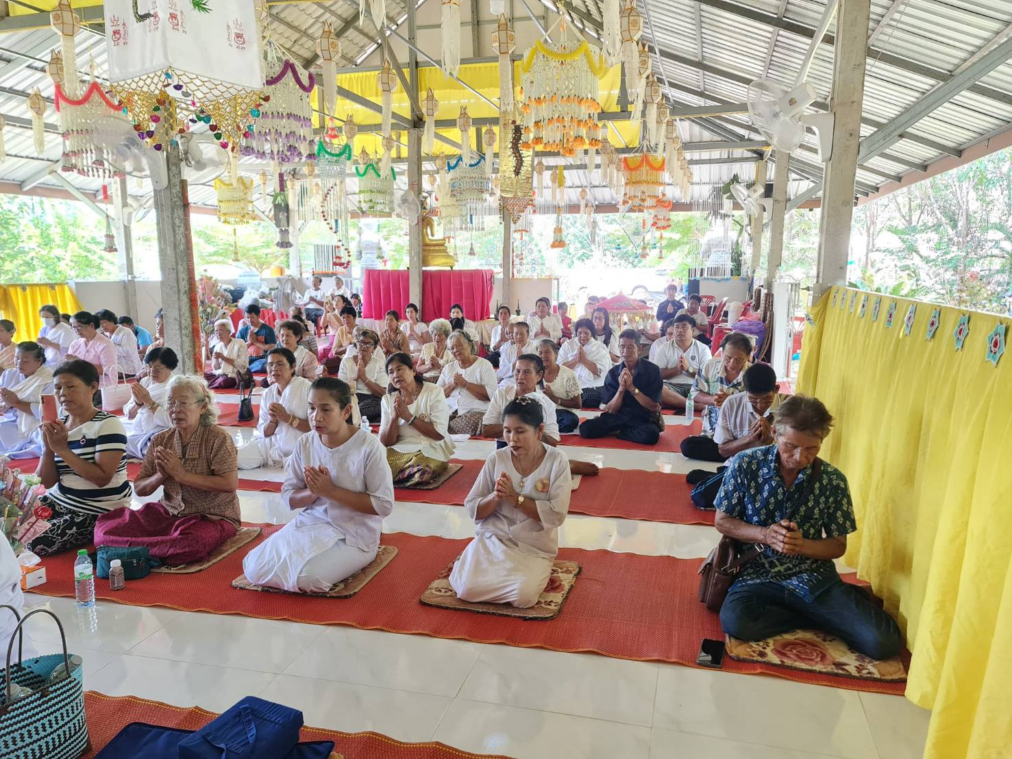 ภาพร่วมพิธีกรรมสำนักสงฆ์คำมูลสันติธรรม