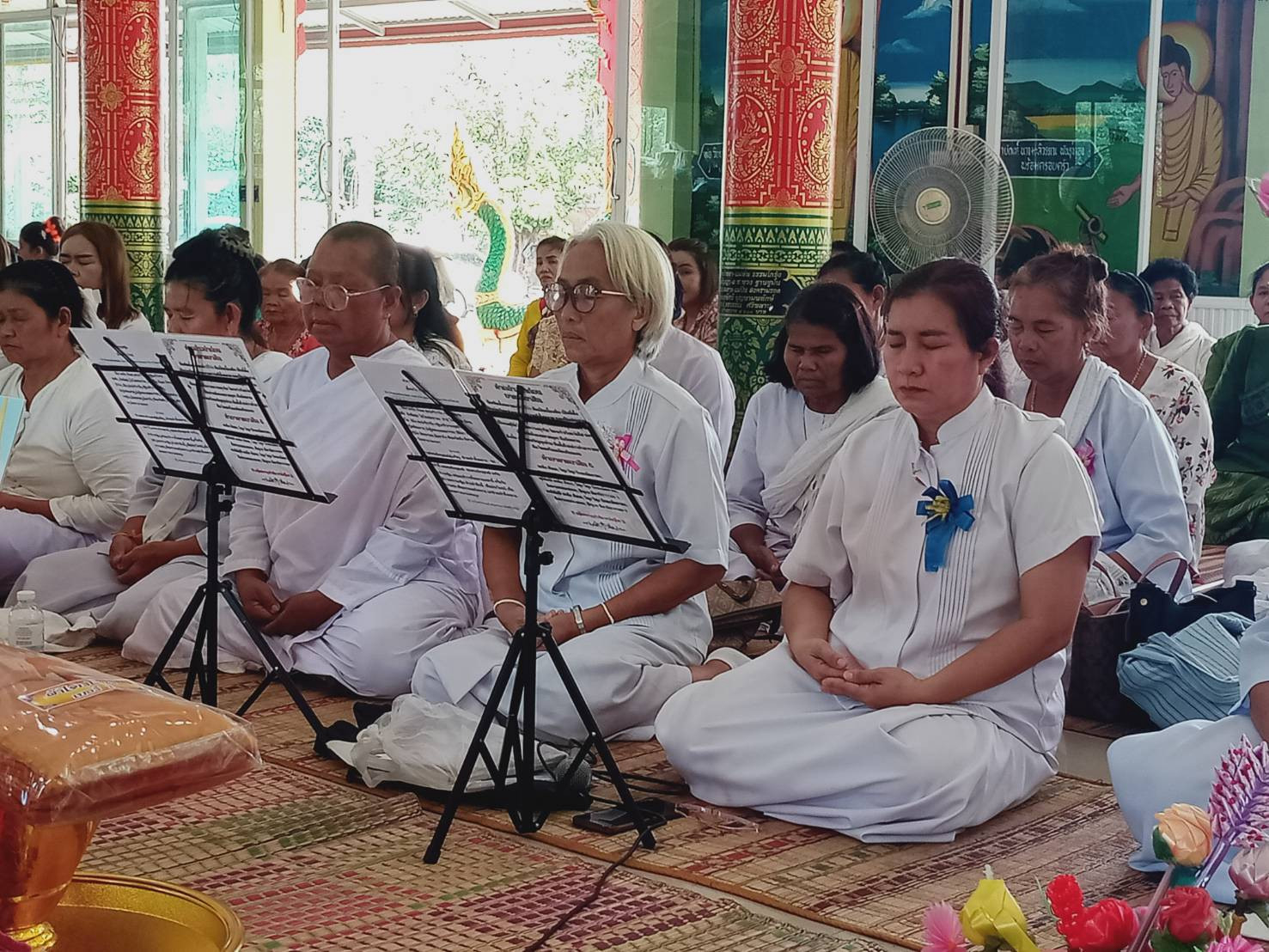 ภาพร่วมพิธีกรรมวัดทุ่งสว่าง