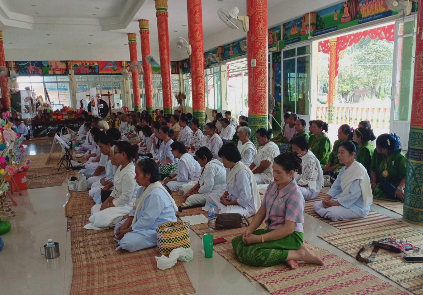 ภาพร่วมพิธีกรรมวัดทุ่งสว่าง