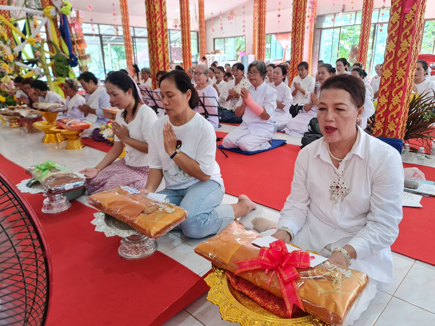 ภาพร่วมพิธีกรรมวัดราษฎร์บำรุง