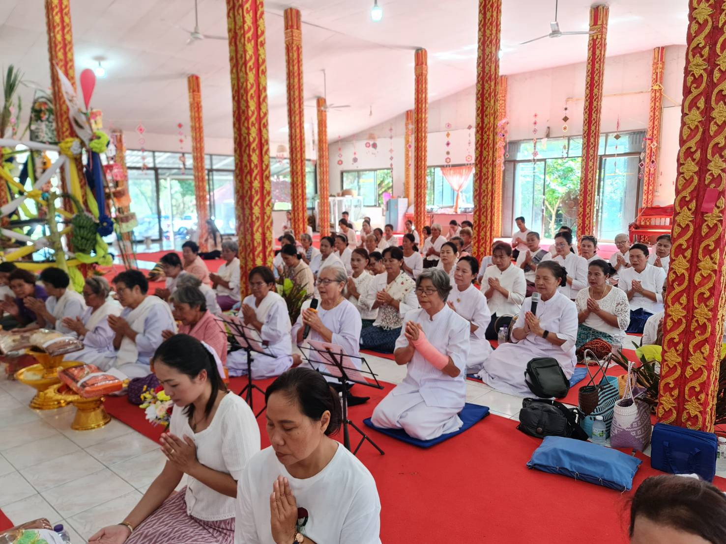 ภาพร่วมพิธีกรรมวัดราษฎร์บำรุง