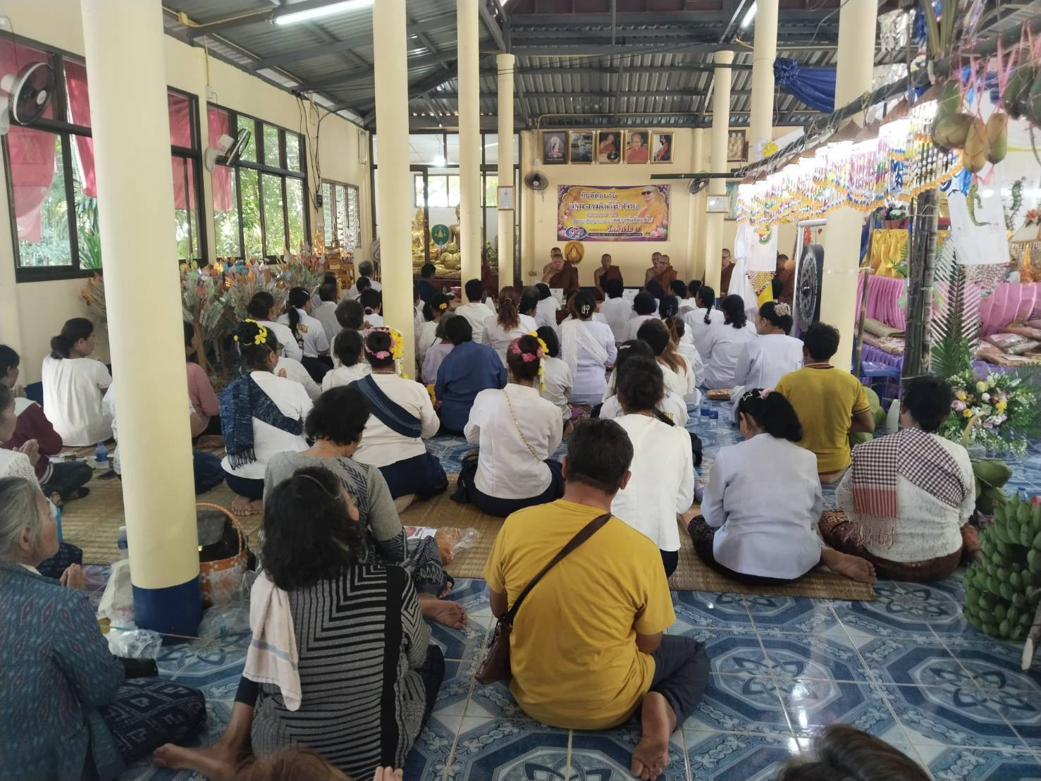 ภาพร่วมพิธีกรรมวัดป่าท่าเรือ