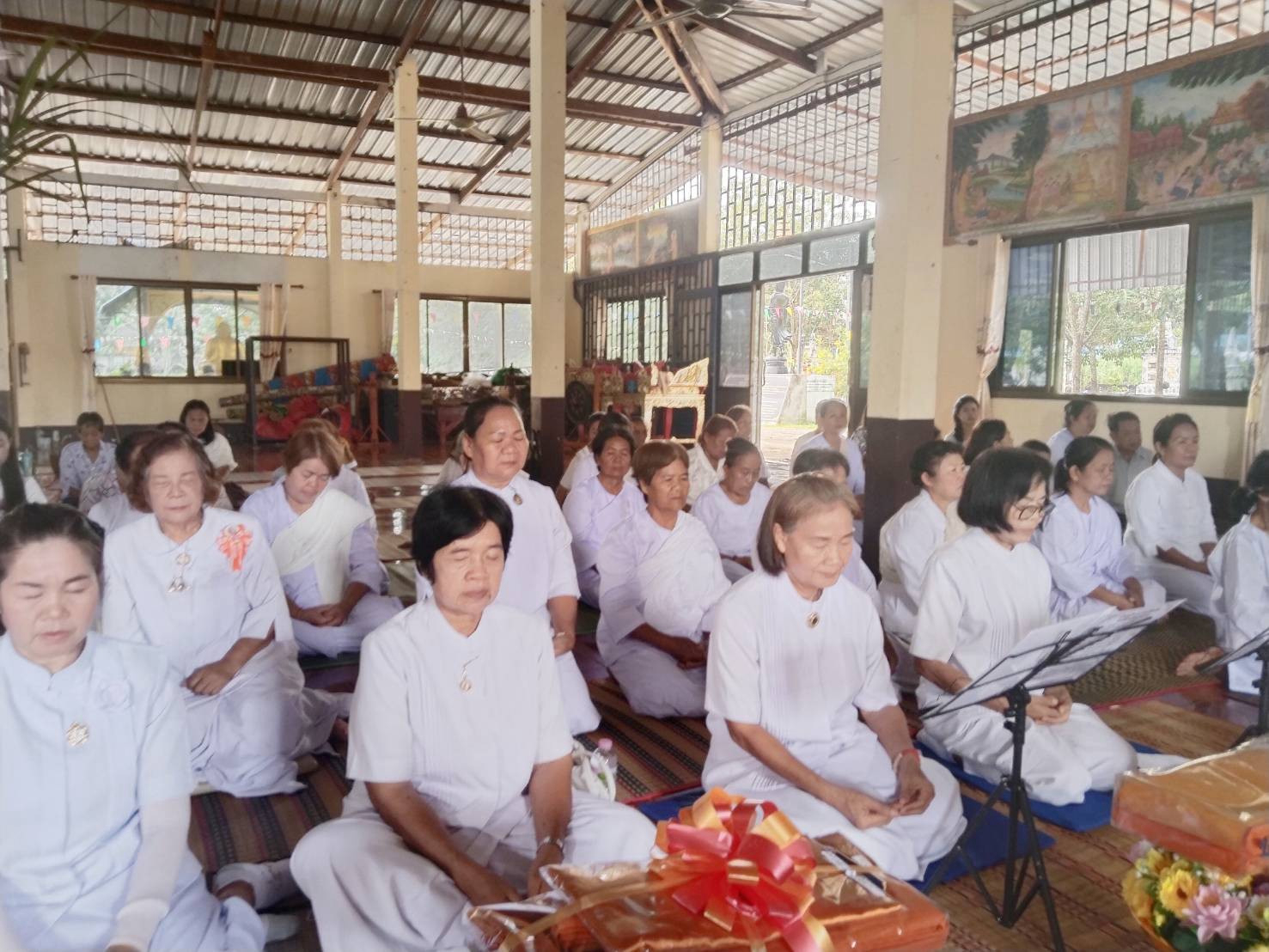 ภาพร่วมพิธีกรรมวัดสว่างธรรมาราม