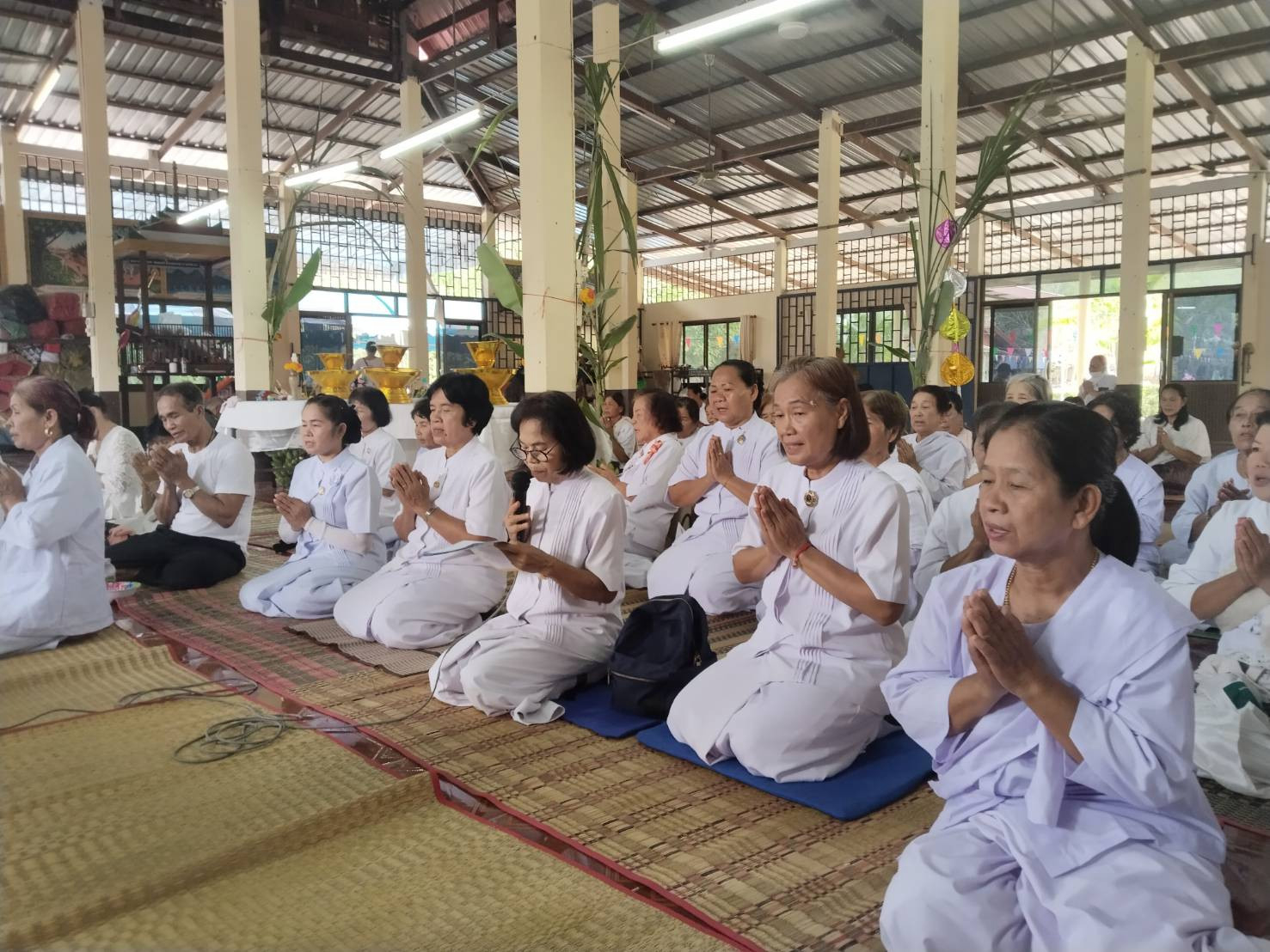 ภาพร่วมพิธีกรรมวัดสว่างธรรมาราม