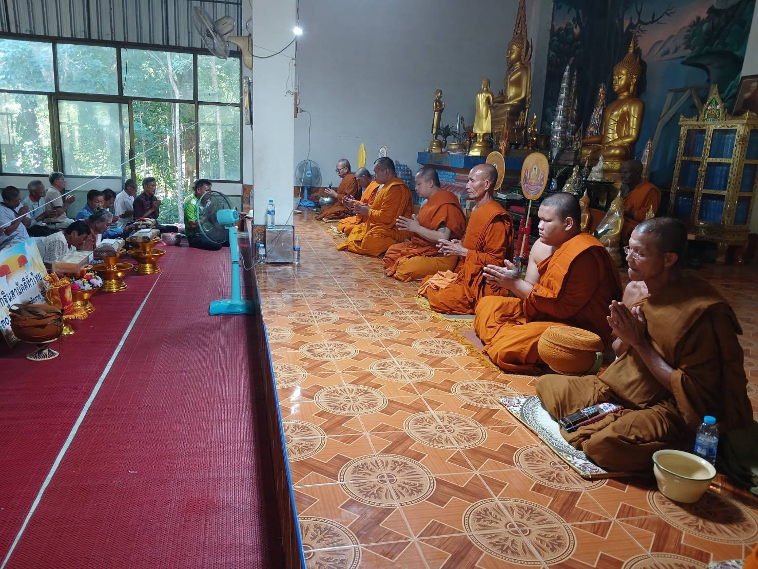 ภาพร่วมพิธีกรรมวัดป่าพัฒนาพร