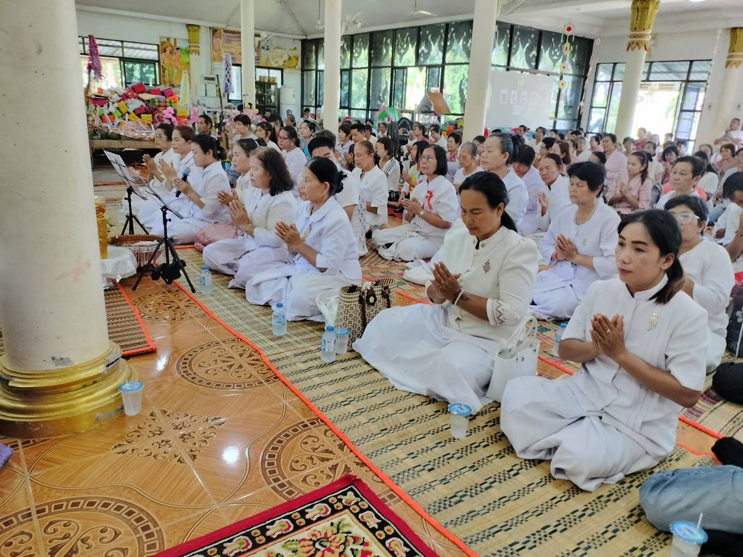 ภาพร่วมพิธีกรรมวัดราษฎร์บูรณะ