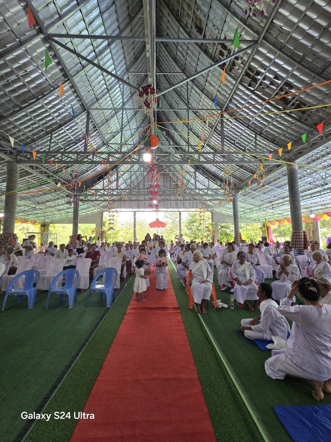ภาพร่วมพิธีกรรมศูนย์ส่งเสริมศีลธรรมปิยมงคลธรรม (ปิยะวรรณ จินพละอุปถัมภ์)