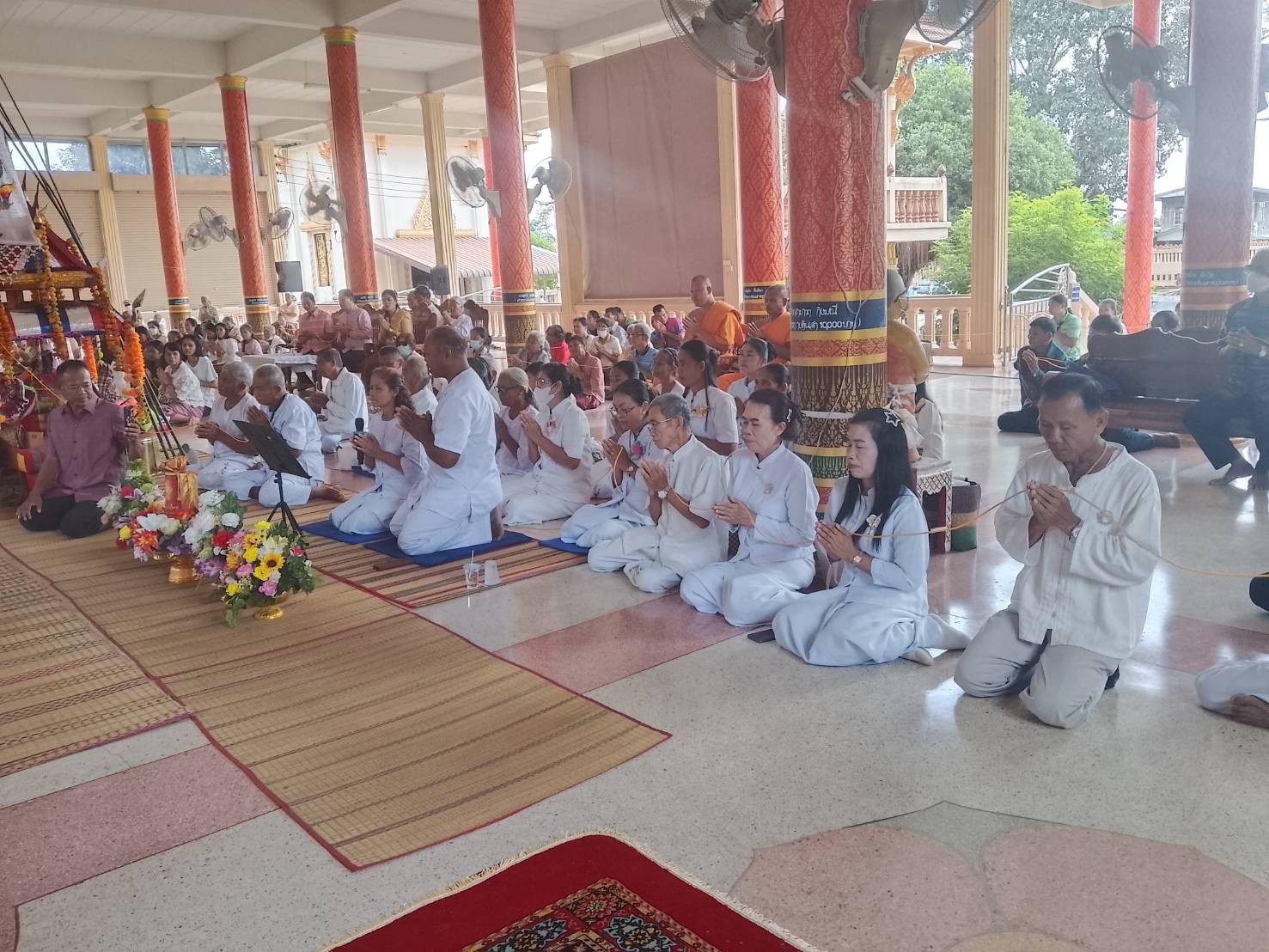 ภาพร่วมพิธีกรรมวัดจำปามณีบ้านเบิด