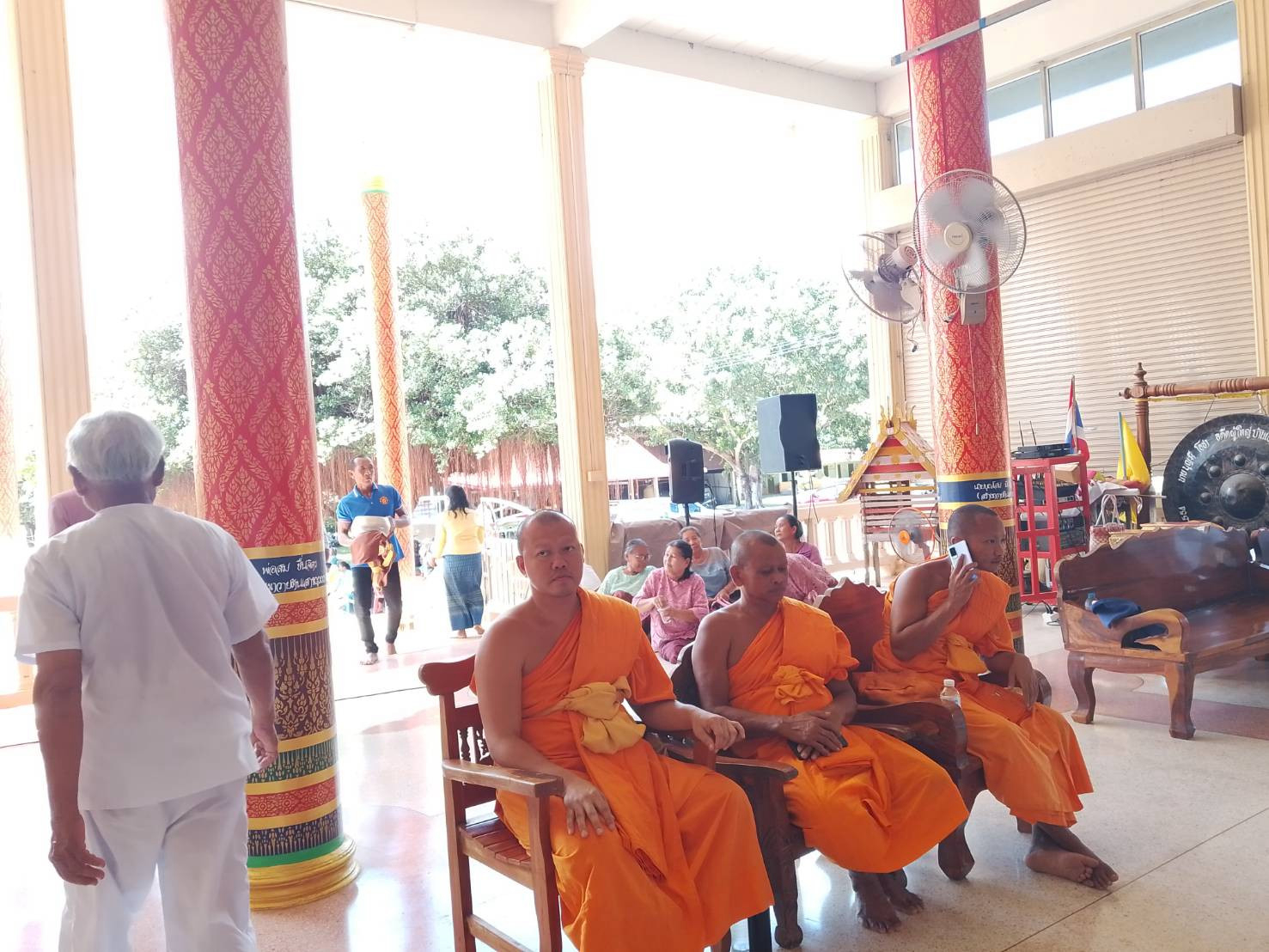 ภาพร่วมพิธีกรรมวัดจำปามณีบ้านเบิด